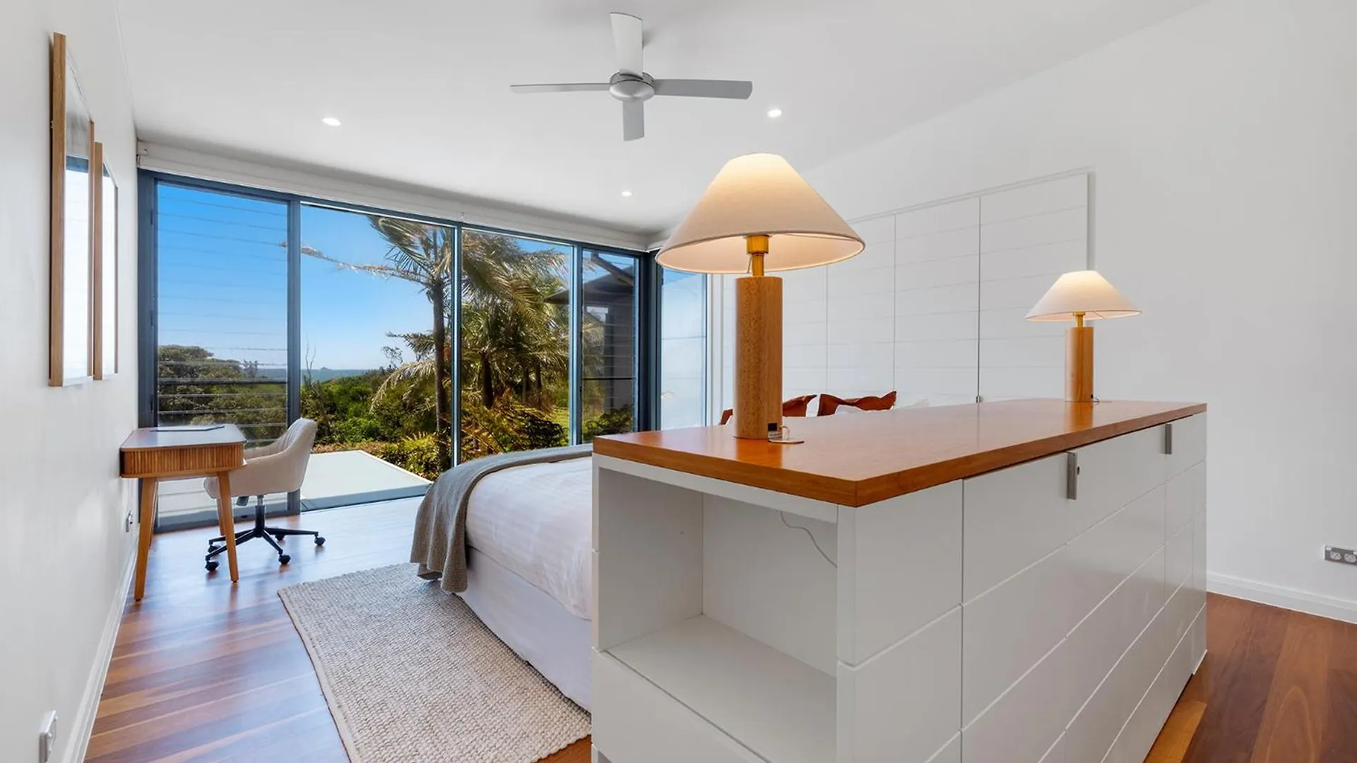 Fuller Holidays - Kiah 8 - Belongil Beach Byron Town With Pool Byron Bay Australia