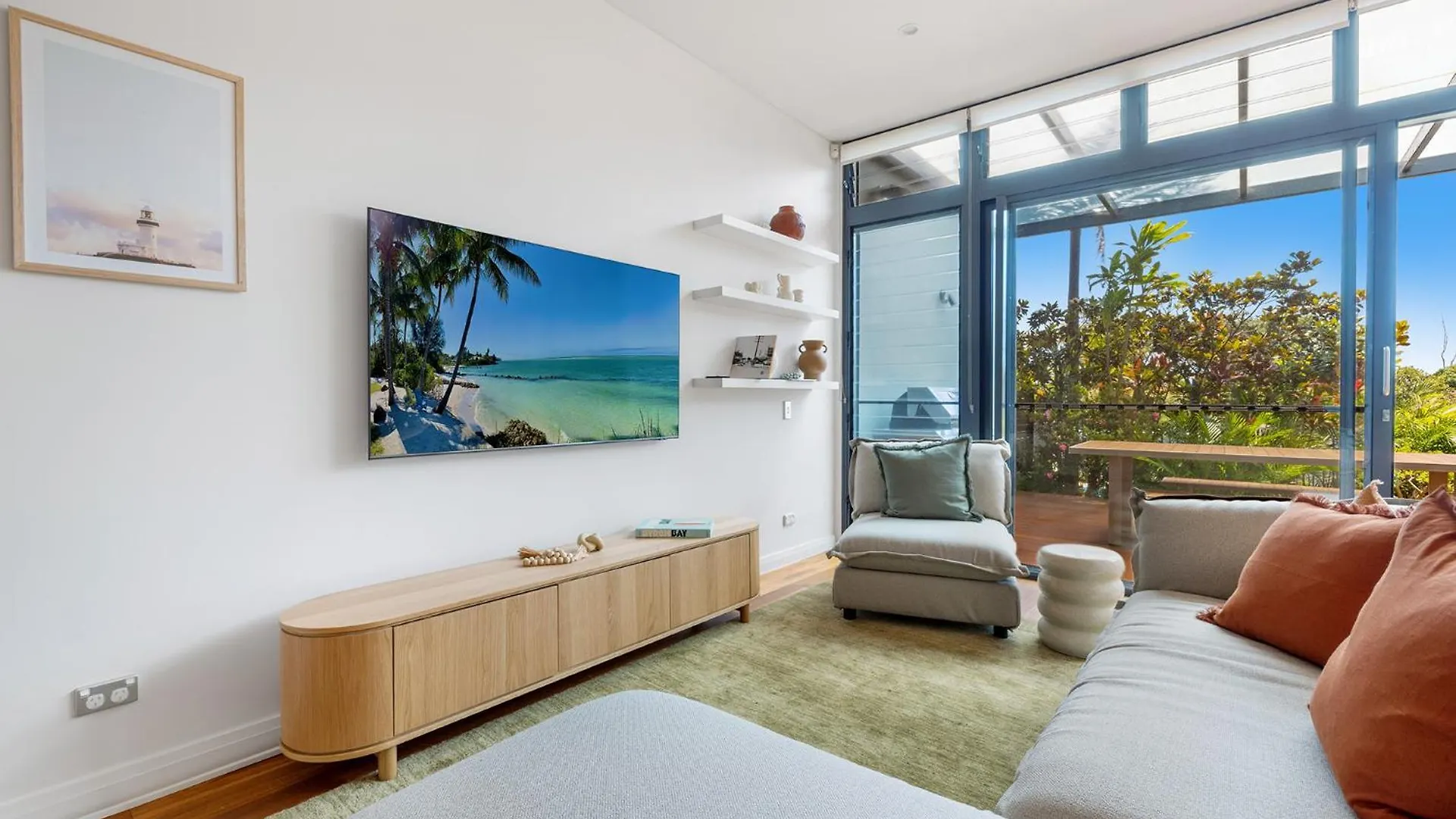 Fuller Holidays - Kiah 8 - Belongil Beach Byron Town With Pool Byron Bay